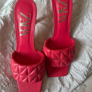 ZARA Red Quilted Square Toe Heels - Size 39 (US 8.5/9)